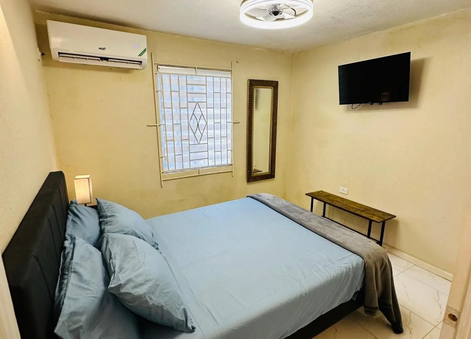 Ling Ling Room - Ferdie'S Place 포트안토니오 아파트